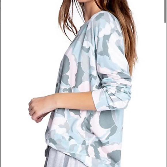 PJ Salvage  Camo Blooms Printed Lounge Top, size XL - Picture 3 of 9